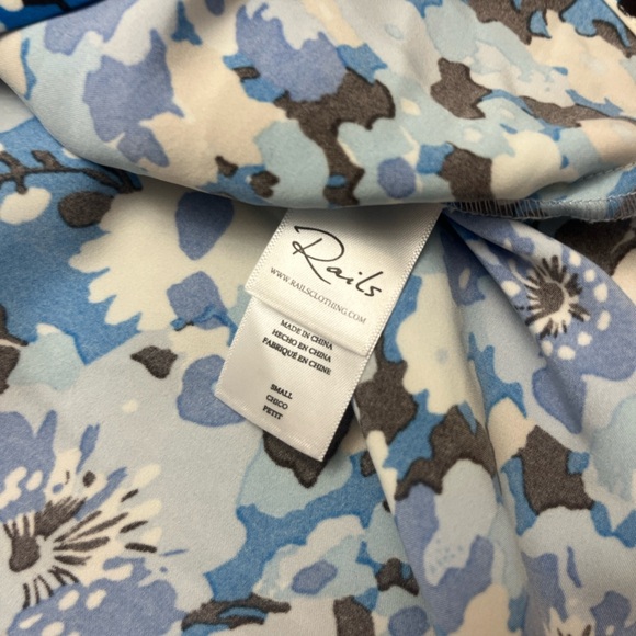 Rails Lisa Blouse Small Zinnia Blue Floral Long Sleeve Stretch Button Up Ruched - Picture 12 of 16